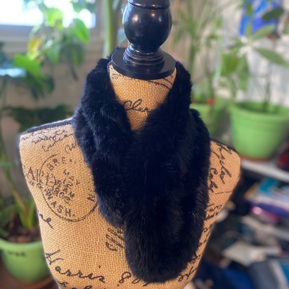 Rex Rabbit Fur Scarve - Picture 2 of 10